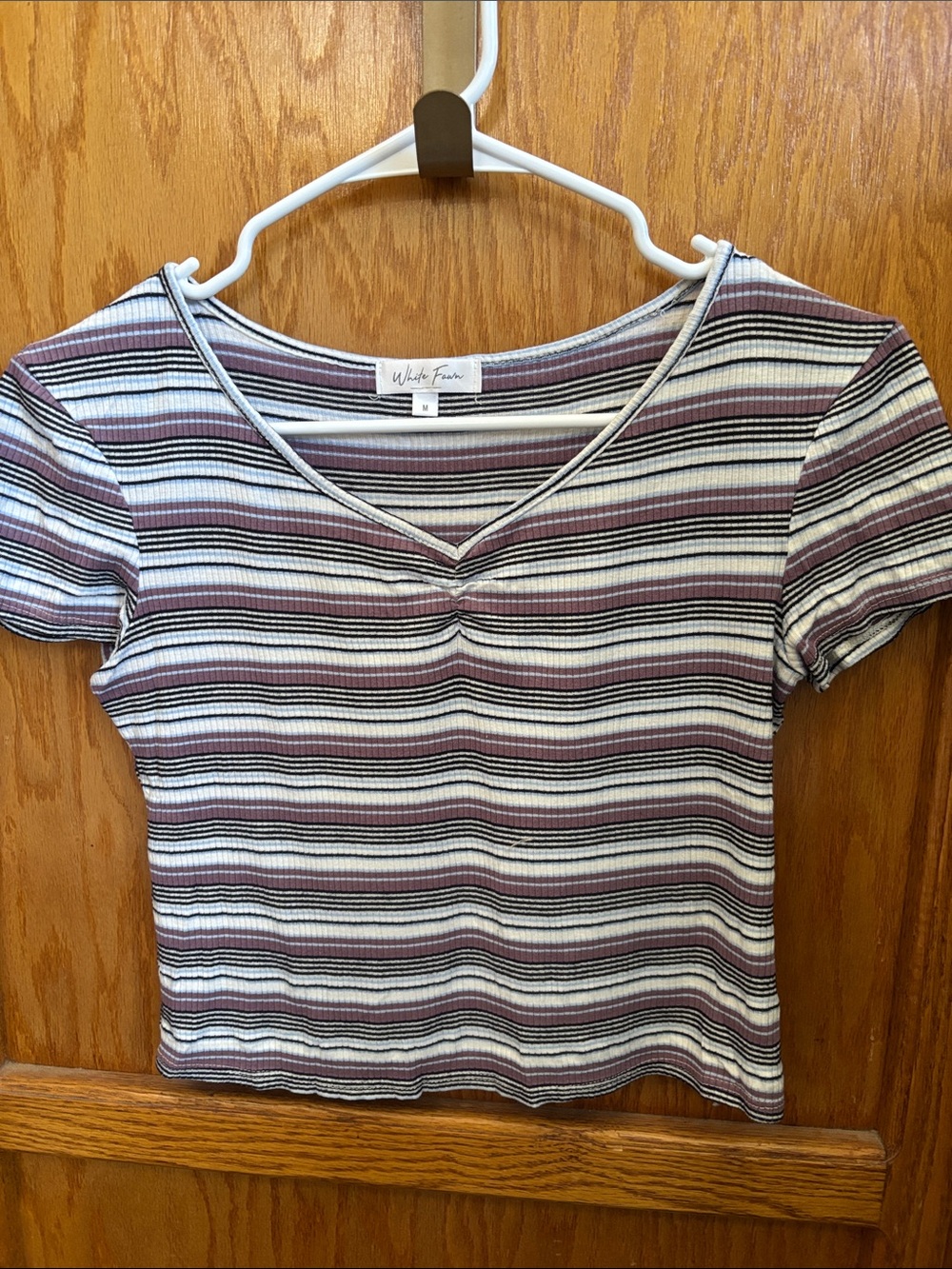 White House Black Market Striped V-Neck Ribbed Crop Top in Purple and White